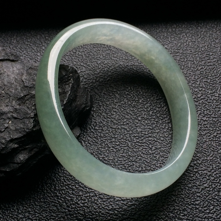 （超值推荐）糯冰种晴水贵妃手镯（56.2mm-46mm）