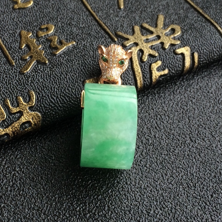(超值推荐)糯冰种晴水镶玫瑰金钻石路路通胸坠