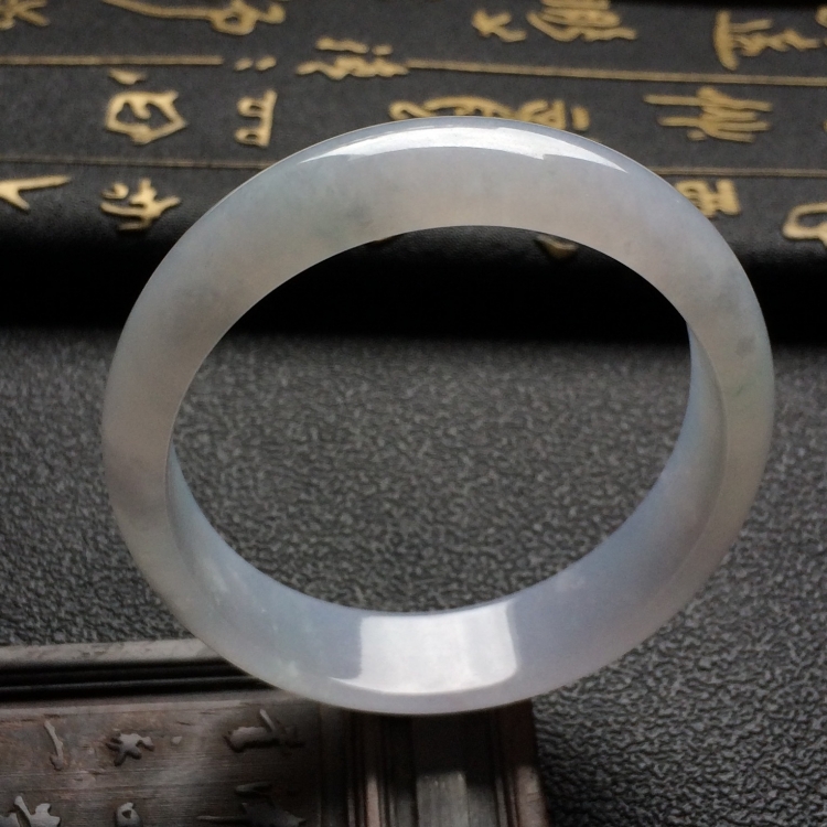 （超值推荐）糯冰种淡紫罗兰贵妃镯（56mm-50.9mm）
