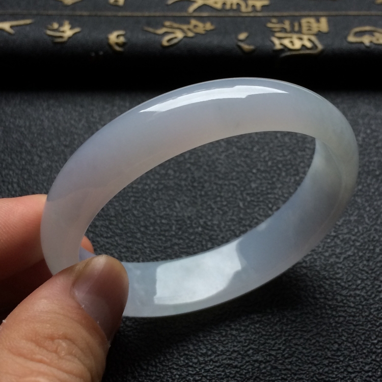 （超值推荐）糯冰种淡紫罗兰贵妃镯（56.5mm-49.8mm）