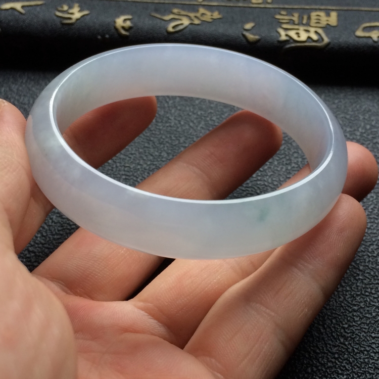（超值推荐）糯冰种淡紫罗兰贵妃镯（56.5mm-49.8mm）