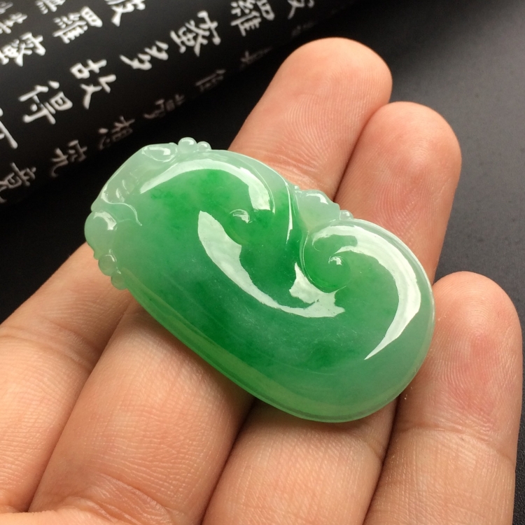 （超值推荐）糯冰种飘翠如意挂件