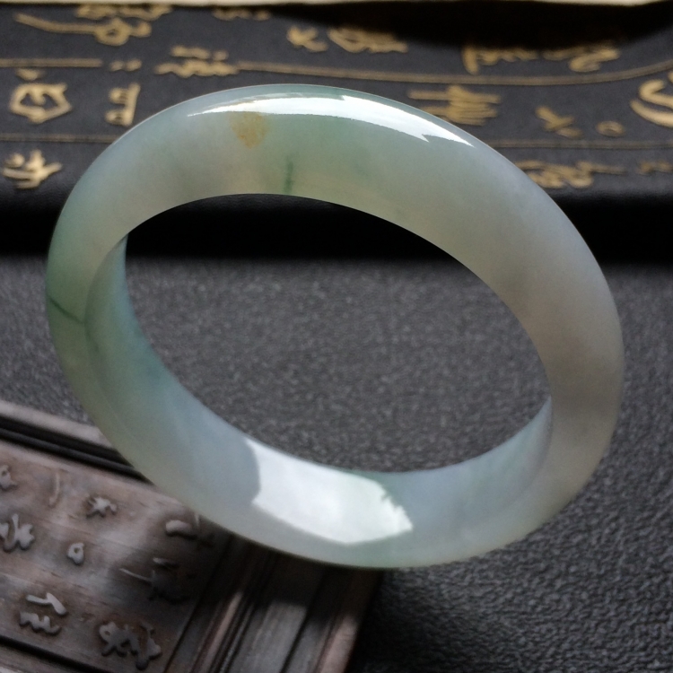 （超值推荐）糯冰种飘花手镯（57.5mm）