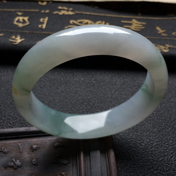 （超值推荐）糯冰种飘花手镯（57.5mm）