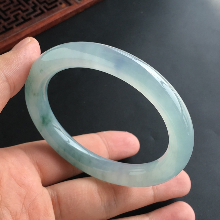 (超值推荐)冰种飘花圆条手镯(56.8mm)