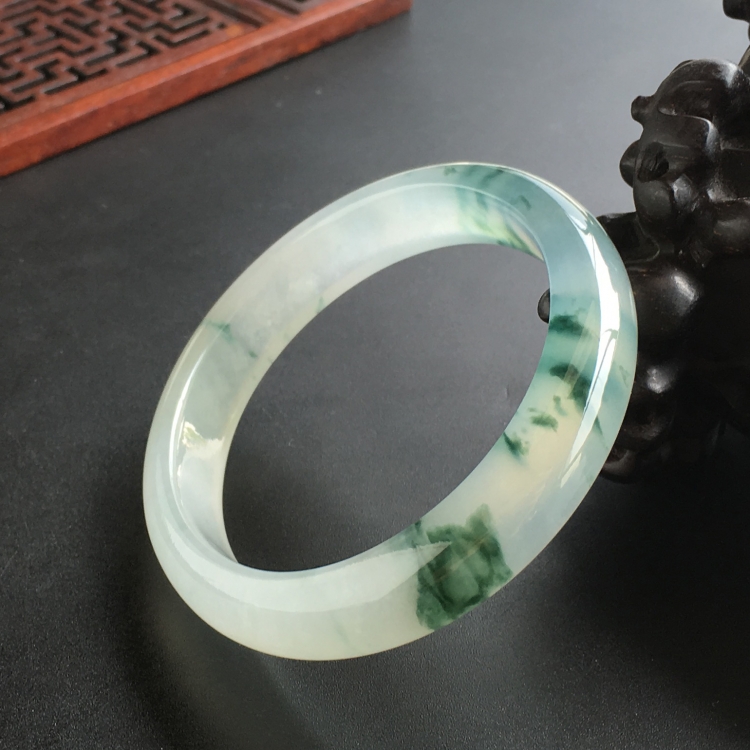 (超值推荐)冰种飘花贵妃镯(54.2mm-47.3mm)