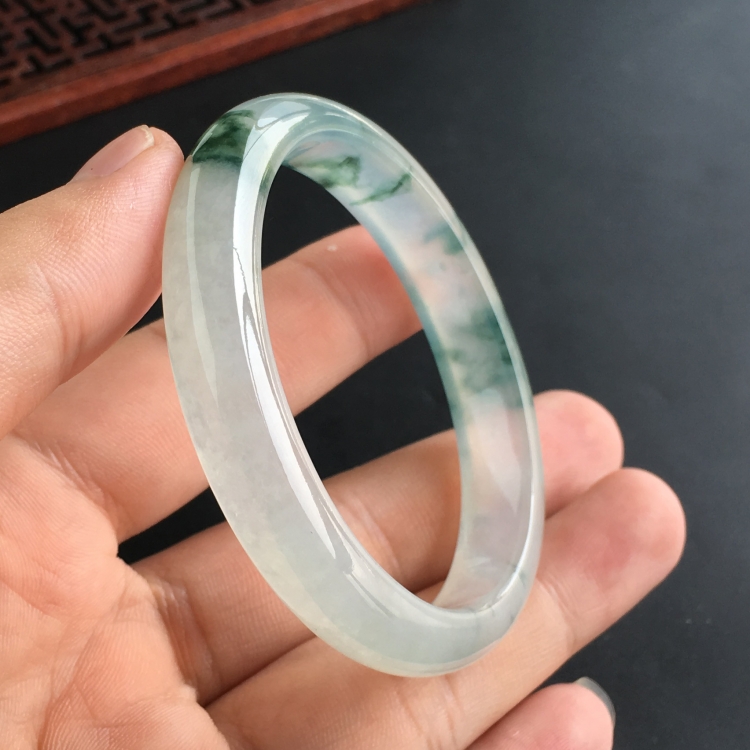 (超值推荐)冰种飘花贵妃镯(54.2mm-47.3mm)