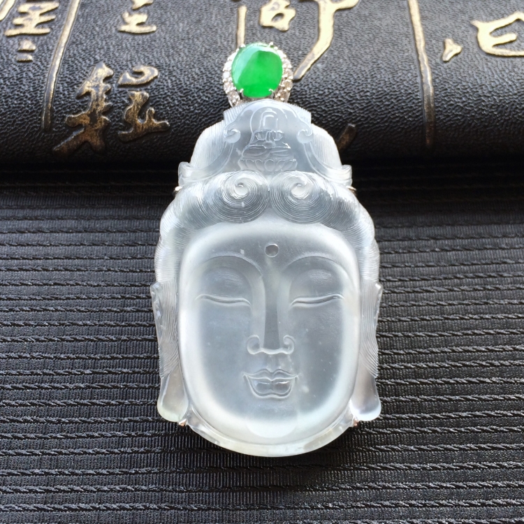 (超值推荐)冰种淡晴水镶白金钻石观音头胸坠