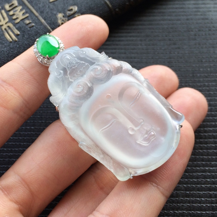 (超值推荐)冰种淡晴水镶白金钻石观音头胸坠
