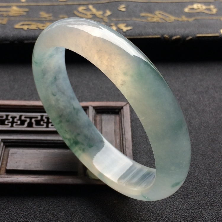 （超值推荐）冰种飘花贵妃手镯（57.5mm-49.1mm）
