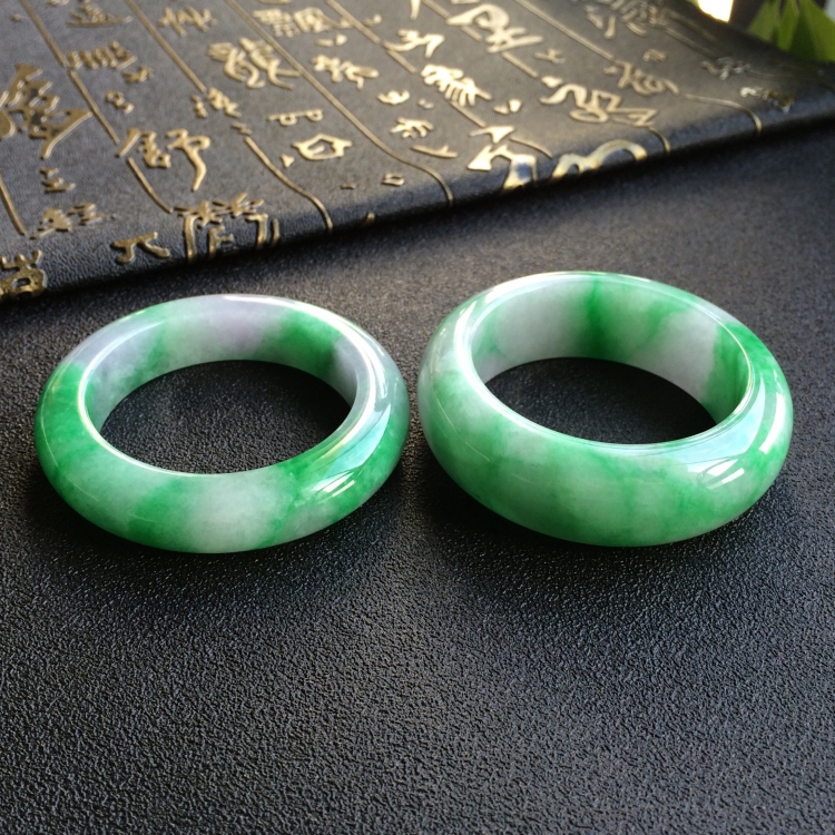 （超值推荐）糯冰种飘翠平安环挂件(一对)