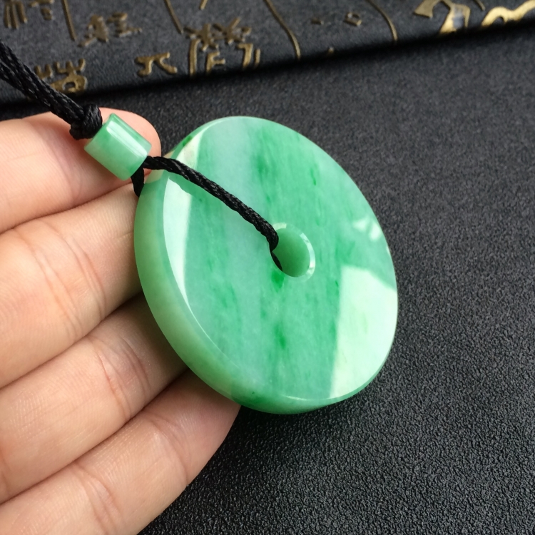 (超值推荐)糯冰种飘翠平安扣挂件