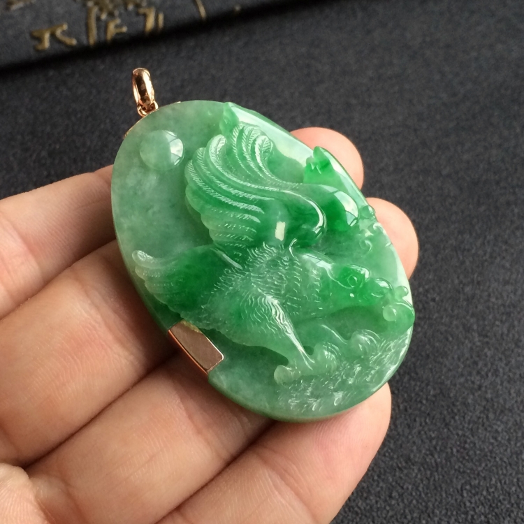 (超值推荐)糯冰种飘翠大展宏图挂件