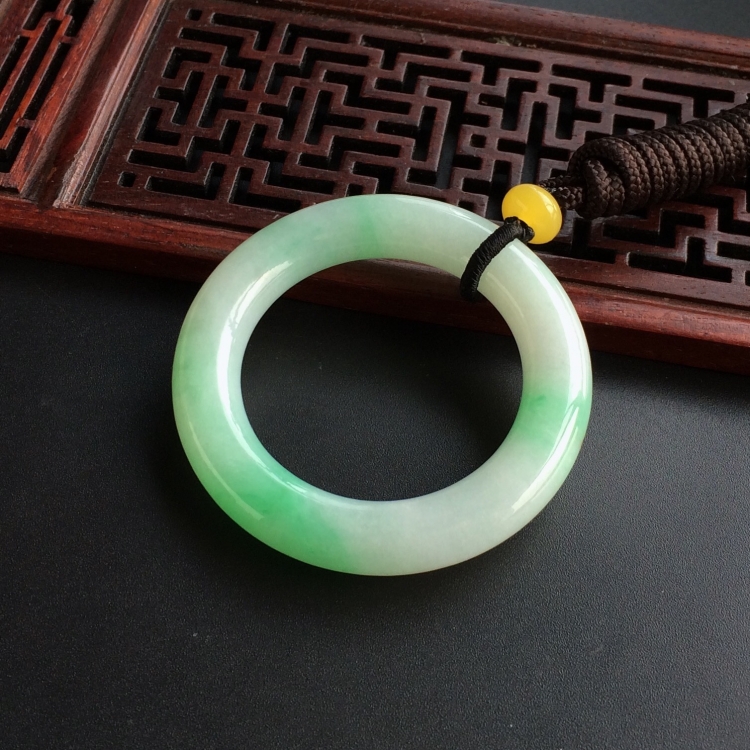 (超值推荐)糯冰种飘翠平安环挂件(单价)