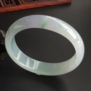 (超值推荐)糯冰种淡紫罗兰略飘花贵妃镯(57.3mm-50.4mm)