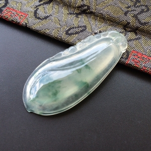 (超值推荐)冰种飘花福瓜挂件