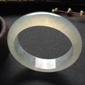 （超值推荐）冰种淡晴水手镯（56mm）