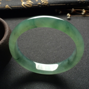 （超值推荐）冰种晴水略飘花手镯（58.8mm）