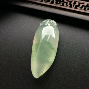 （超值推荐）冰种飘花福瓜挂件