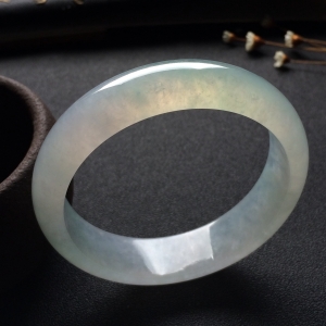 （超值推荐）冰种淡晴水手镯（59mm）