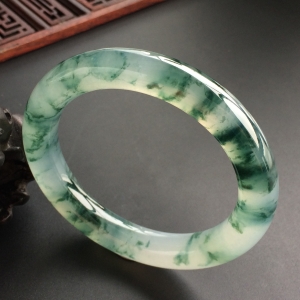 (超值推荐)冰种飘花圆条手镯(54.7mm)