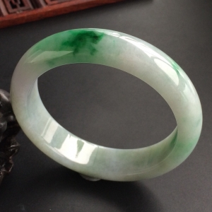(超值推荐)糯冰种飘翠手镯(57.6mm)