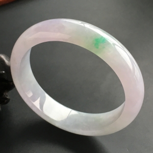 (超值推荐)糯冰种春带彩手镯(56.3mm)