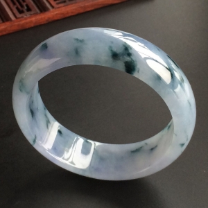 (超值推荐)糯冰种紫罗兰飘花手镯(56.8mm)