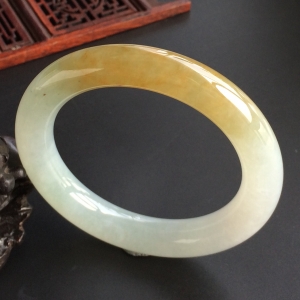 (超值推荐)糯冰种晴水黄翡圆条手镯(58mm)