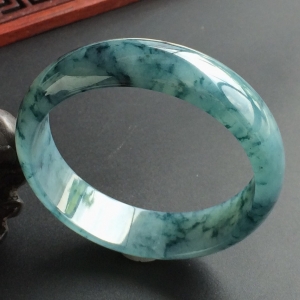 (超值推荐)糯冰种飘花手镯(54.6mm)