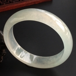 (超值推荐)冰种淡晴水手镯(57.1mm)
