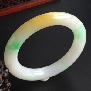 (超值推荐)糯冰种黄加绿圆条手镯(54mm)