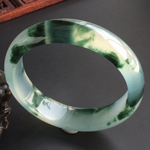 (超值推荐)冰种飘花手镯(58mm)