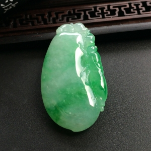 （超值推荐）糯冰种飘翠福瓜挂件