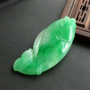 (超值推荐)糯冰种飘翠年年有余挂件