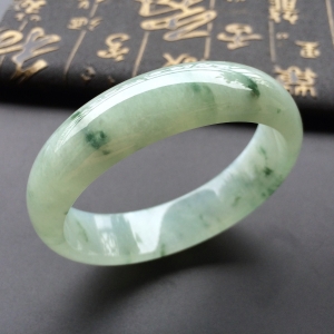 (超值推荐)糯冰种飘花手镯(58.3mm)