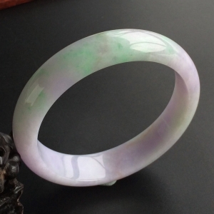 (超值推荐)糯冰种春带彩手镯(58.6mm)