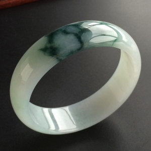 (超值推荐)糯冰种飘花手镯(59.8mm)