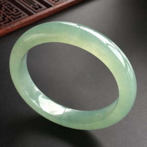 (超值推荐)冰种晴水手镯(58.2mm)