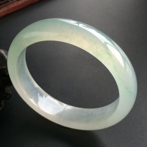 (超值推荐)冰种晴水手镯(54mm)