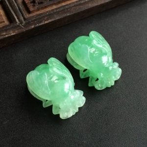 (超值推荐)糯冰种绿晴水甜甜蜜蜜挂件(一对)