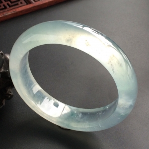 (超值推荐)冰玻种飘花手镯(56.6mm)