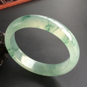 (超值推荐)冰种飘花手镯(57.5mm)