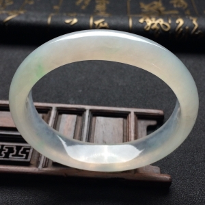 （超值推荐）冰种淡晴水贵妃镯（57.5mm-50.9mm）
