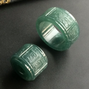 (超值推荐)糯冰种蓝水仿古指环/路路通挂件(一套)