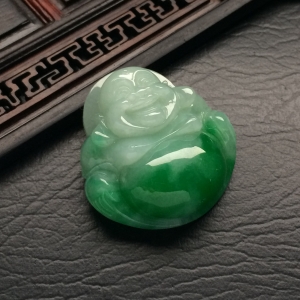 （超值推荐）糯冰种飘阳绿玉佛挂件