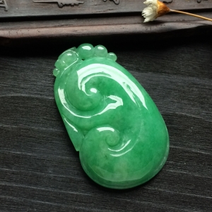 （超值推荐）糯冰种豆绿如意挂件