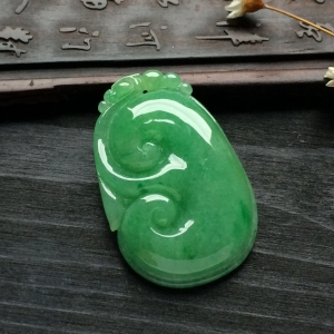 （超值推荐）糯冰种豆绿如意挂件