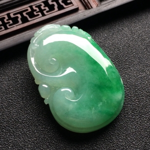 （超值推荐）糯冰种飘翠如意挂件