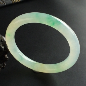 (超值推荐)糯冰种黄加绿圆条手镯(57.8mm)